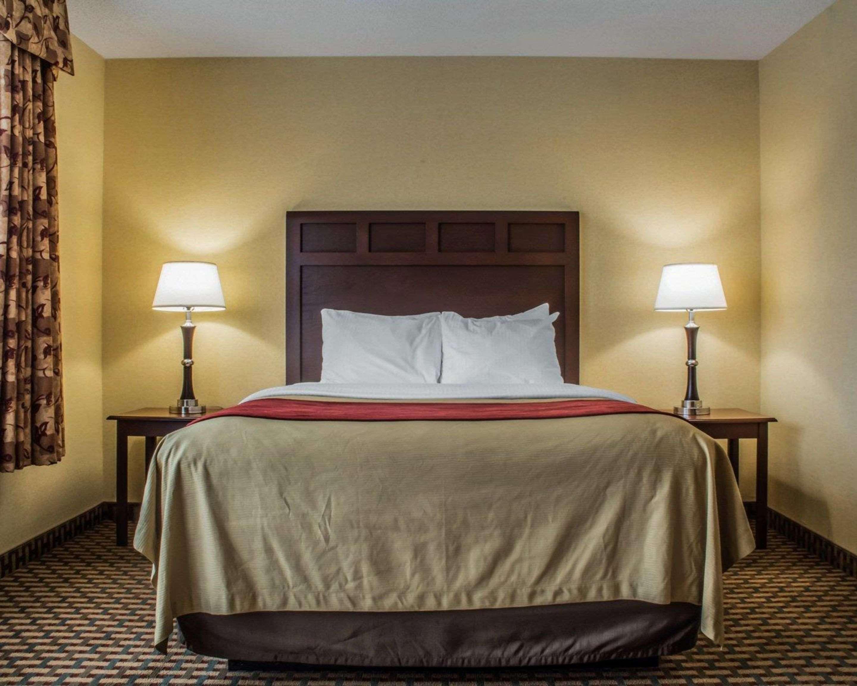 Comfort Inn & Suites Farmington - Victor Экстерьер фото