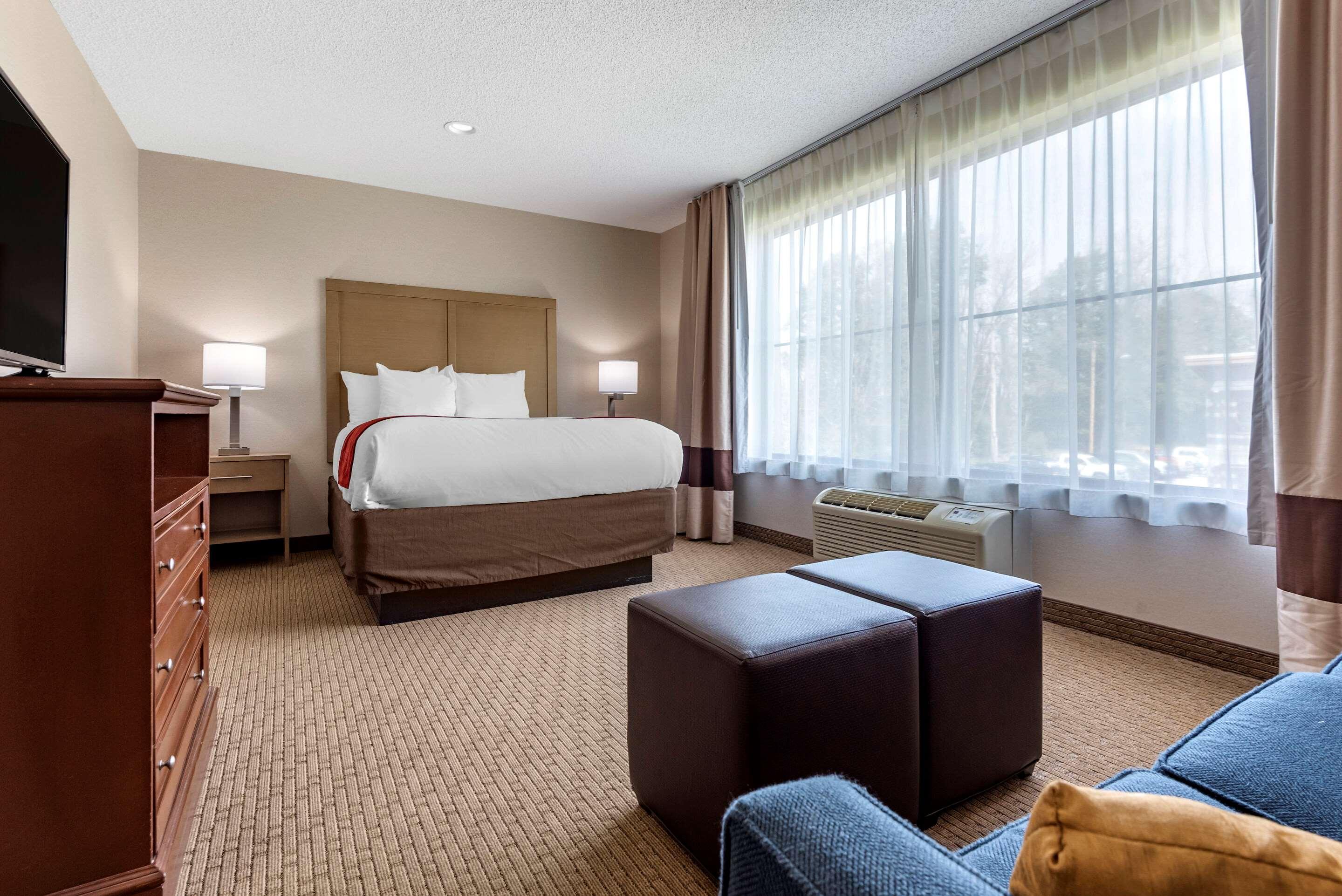 Comfort Inn & Suites Farmington - Victor Экстерьер фото