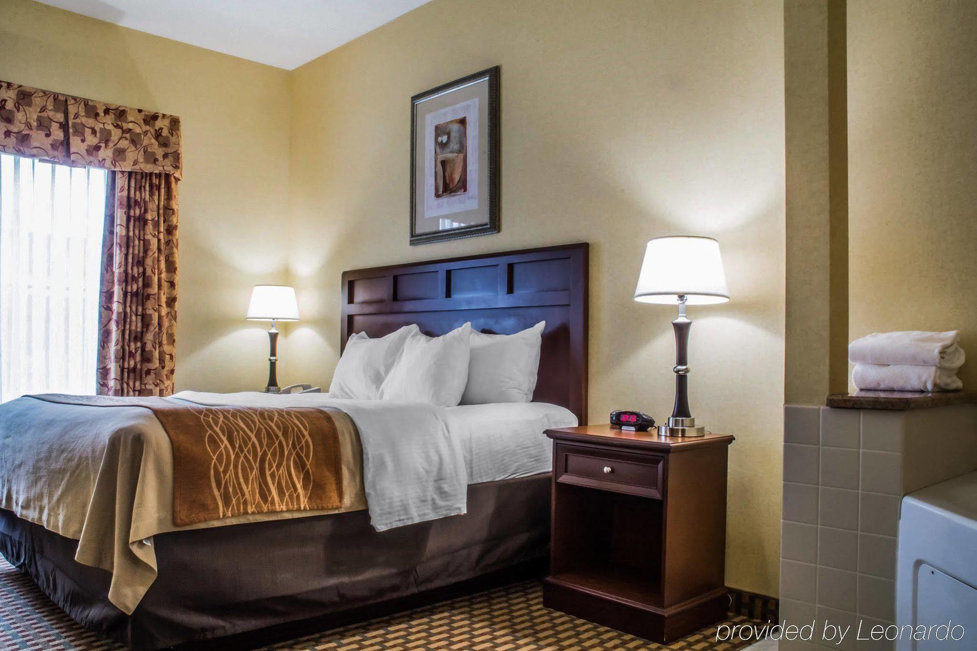 Comfort Inn & Suites Farmington - Victor Экстерьер фото